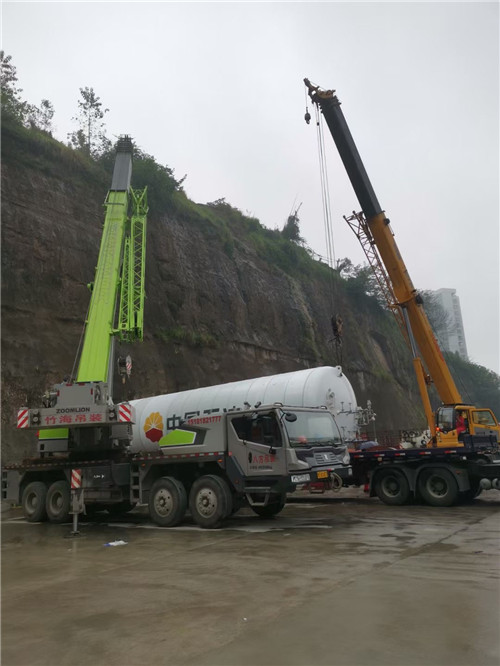 禹城市“不怕风雨冻”—— 吊车的 “恶劣环境适应” 技术